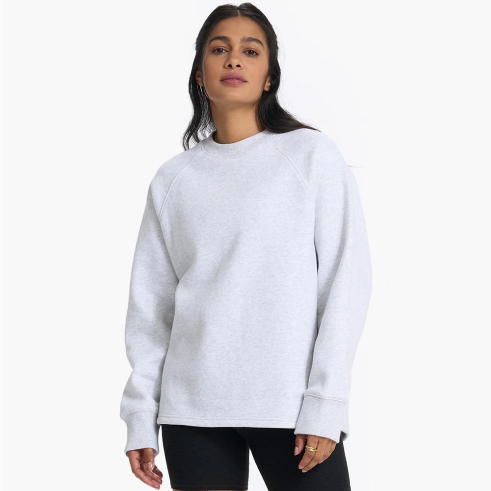Vuori Restore Oversize Sweatshirt Womens Size M- Grey 
Pullover